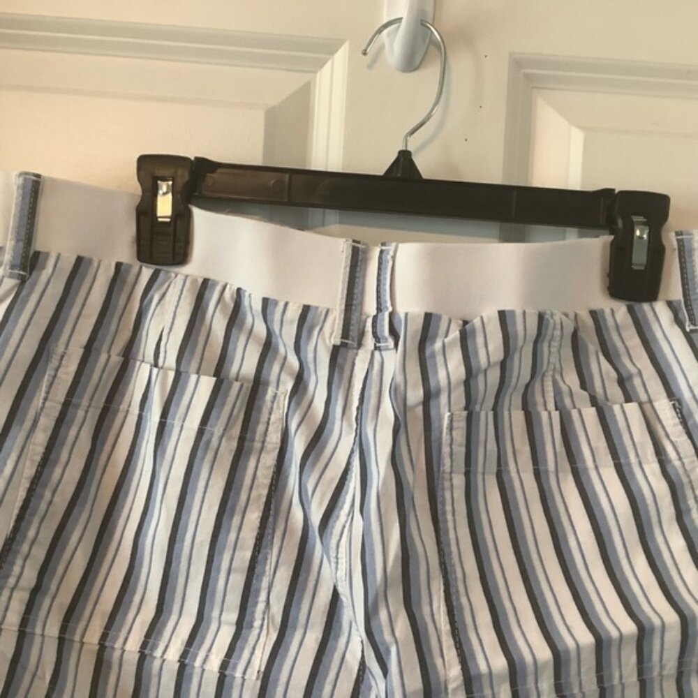 Striped short - Picture 8 of 10